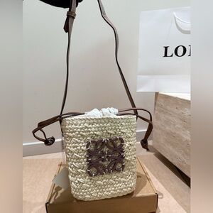 LOEWE 18x16cm straw bag